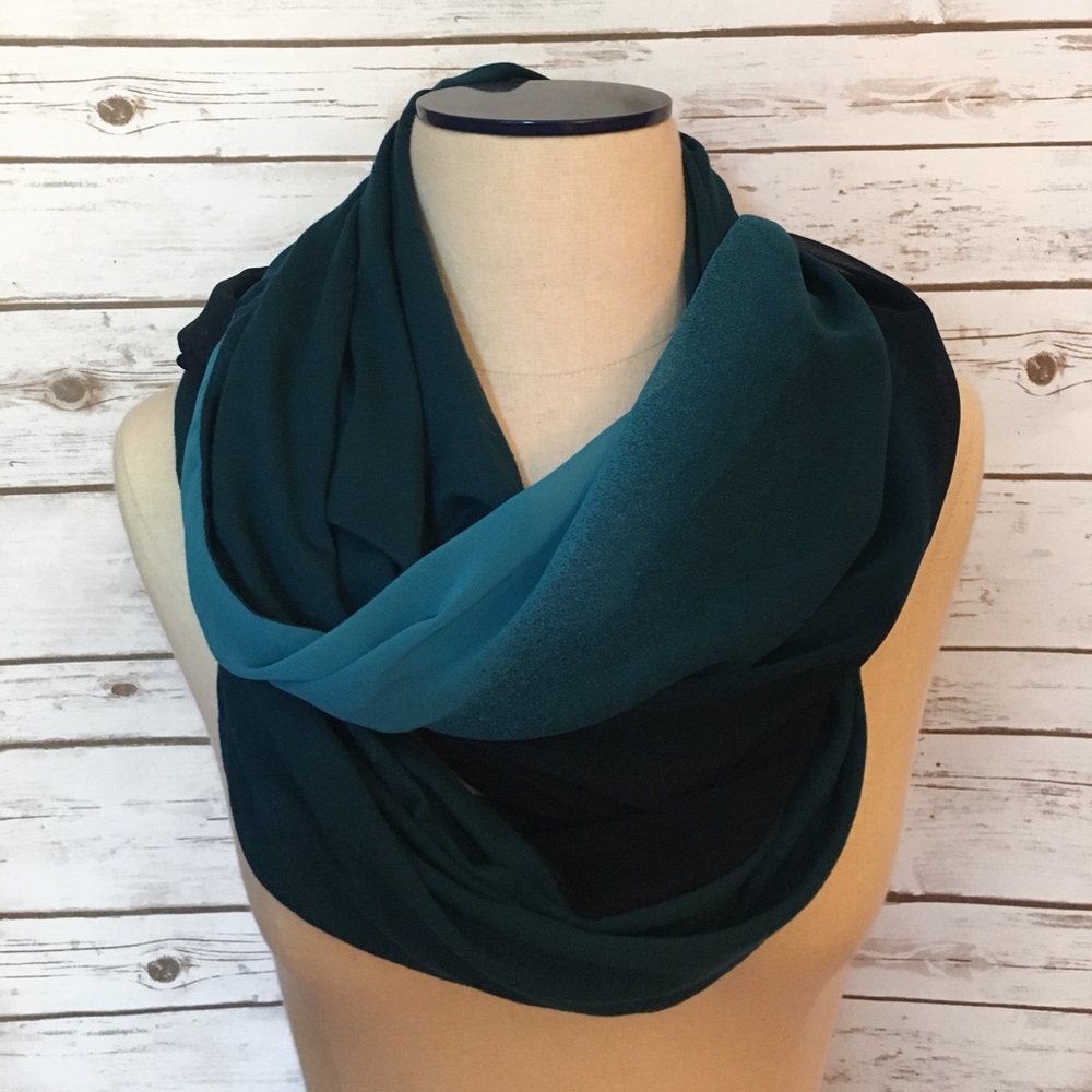 Sea-foam Green Circle Scarf
