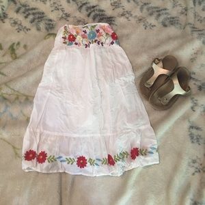 Raviya Floral Strapless 👗