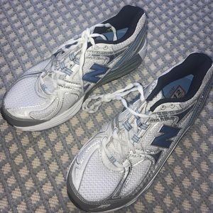 Size 8 unworn new balance!