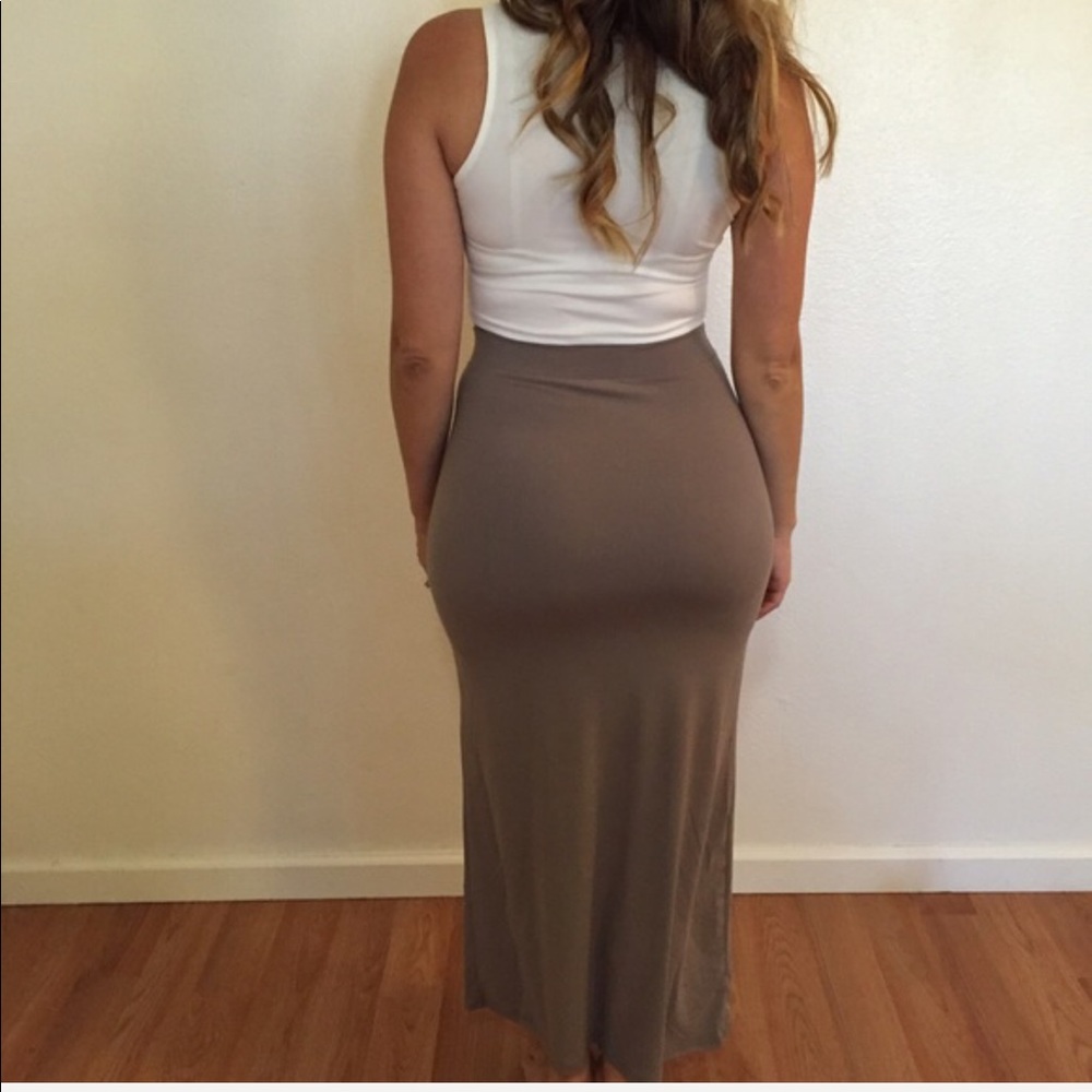 •RESTOCKED• Taupe Maxi Skirt - Picture 2 of 4