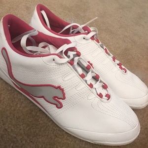 NEW PUMA SNEAKS