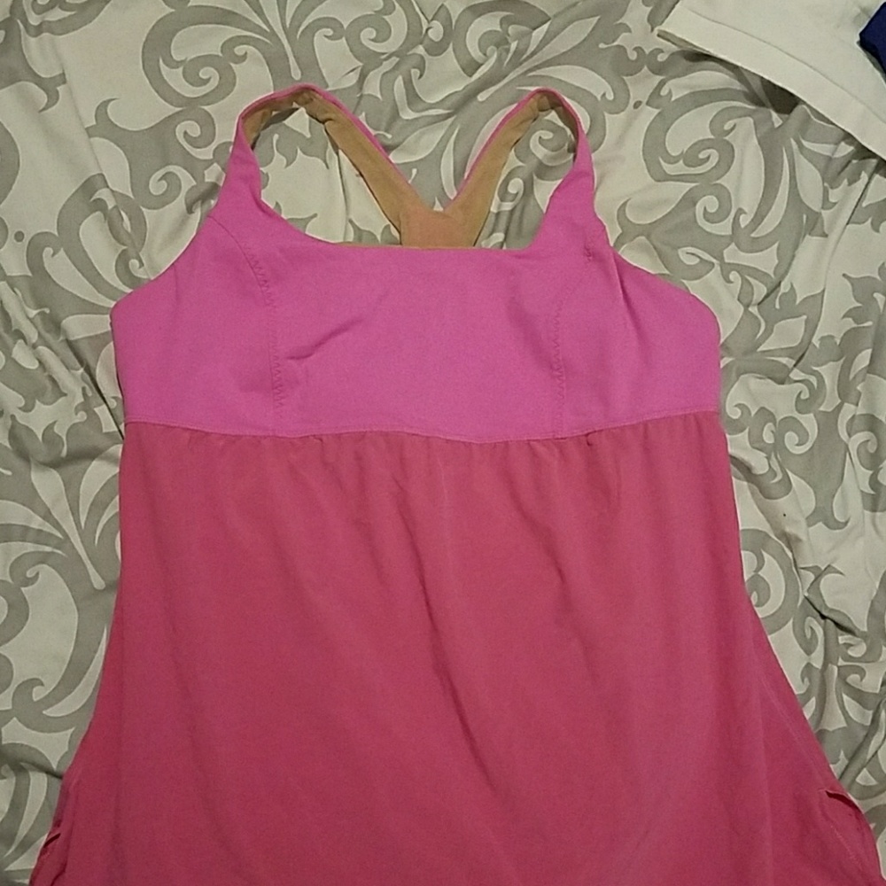 Lululemon tank 12