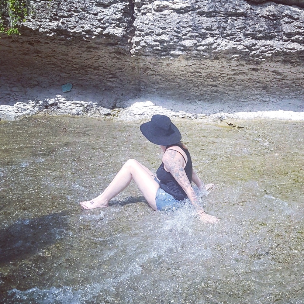 Meet your Posher, Helen