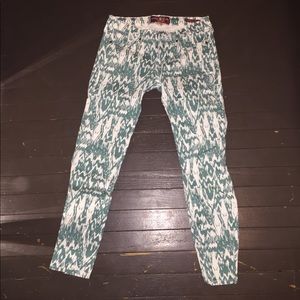 Lucky Brand size 28 pants- never worn