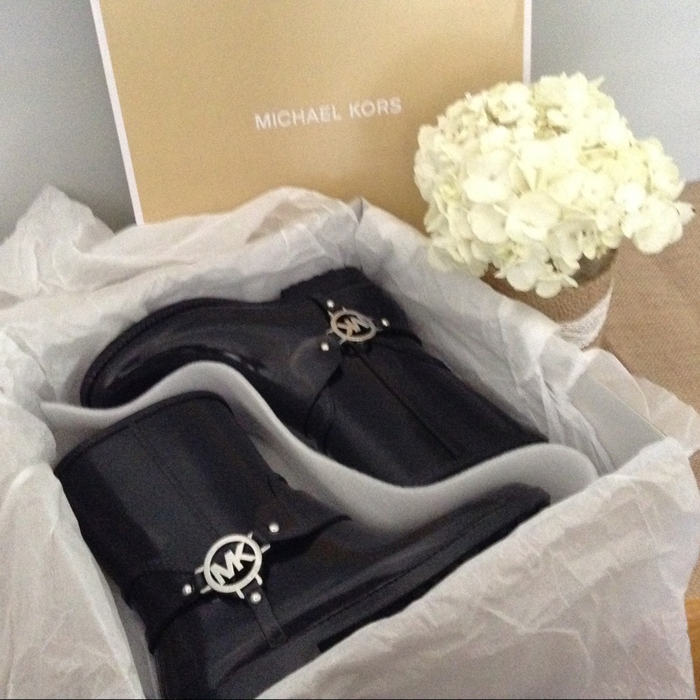 👢MICHAEL KROS  Boots