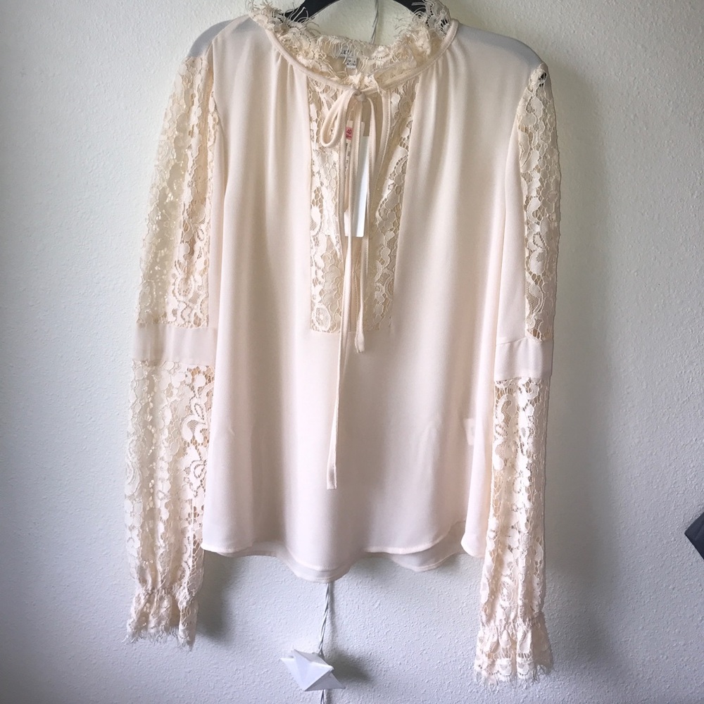Sweet Lace Top NWOT