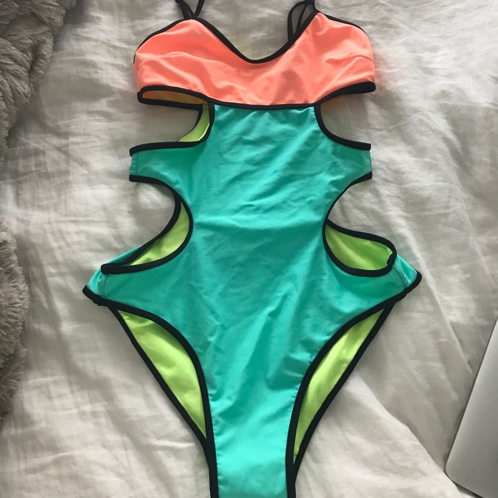 One piece swimsuit
