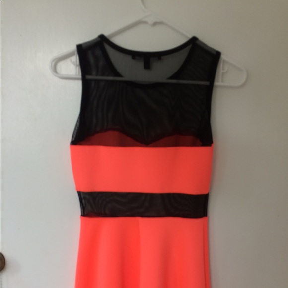 Neon short dress - Picture 2 of 3