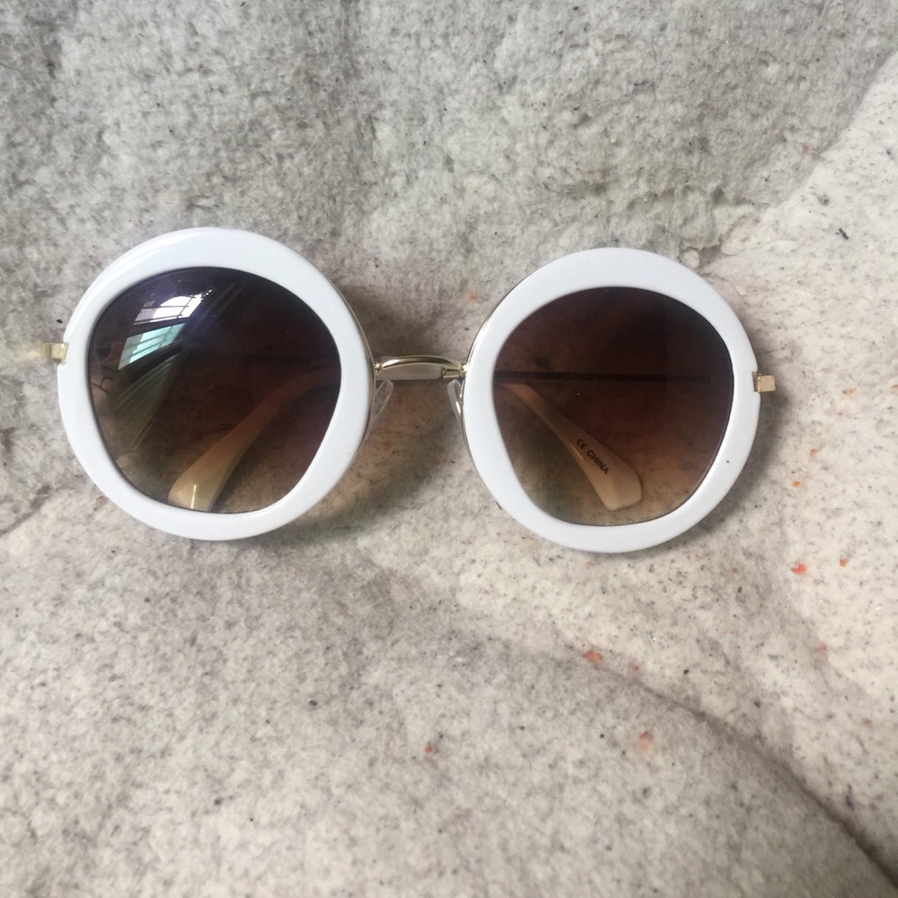 NWOT oversized fashion sunglasses
