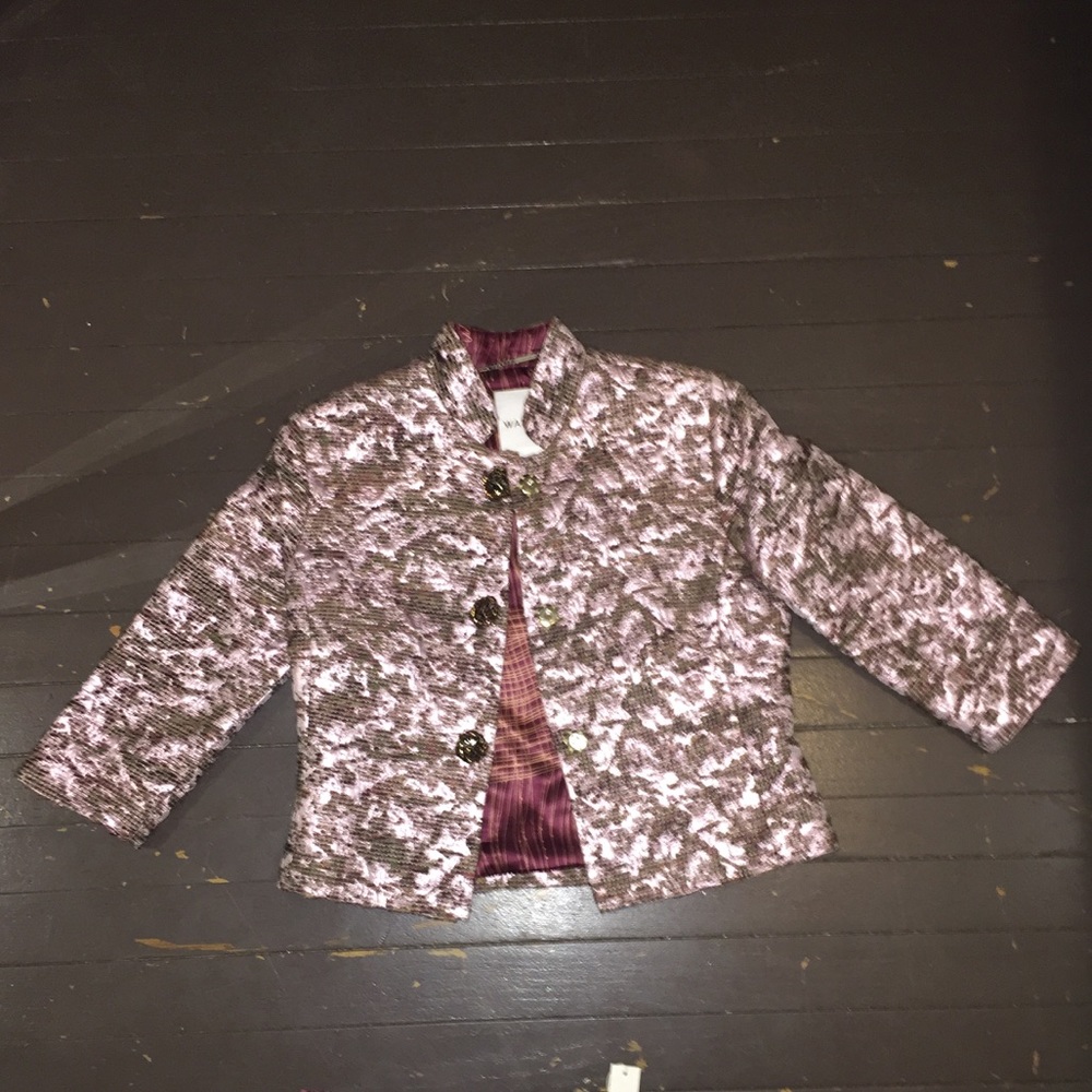 Walter women's two-piece skirt/jacket set. Size 4