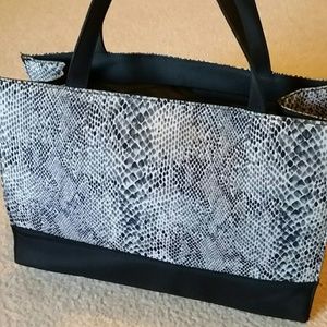 M.C. black/white snakeskin pattern purse