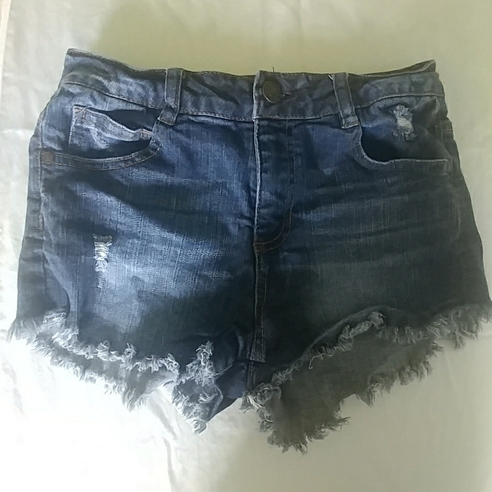 Charlotte Russe Refuge Cutoff Jean Shorts