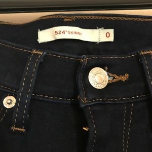 NWOT Levi 524 skinny