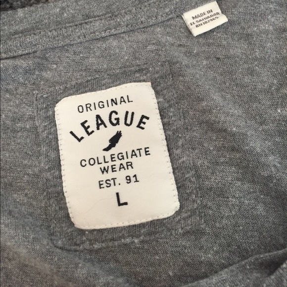 Light crewneck - Picture 3 of 3