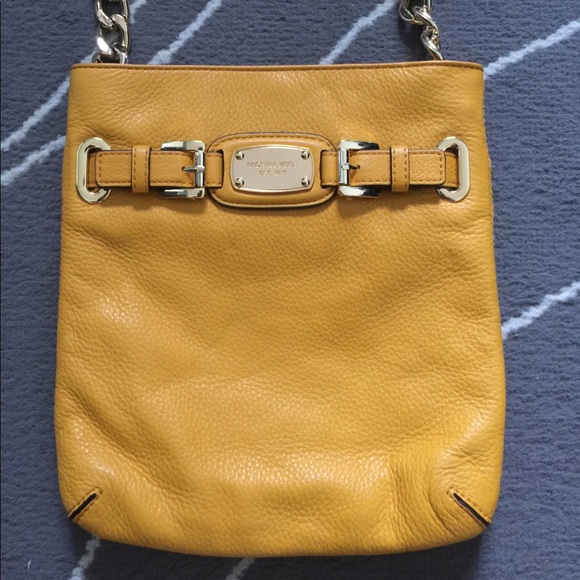 Michael Kors Handbags - Michael Kors soft leather crossbody in mustard