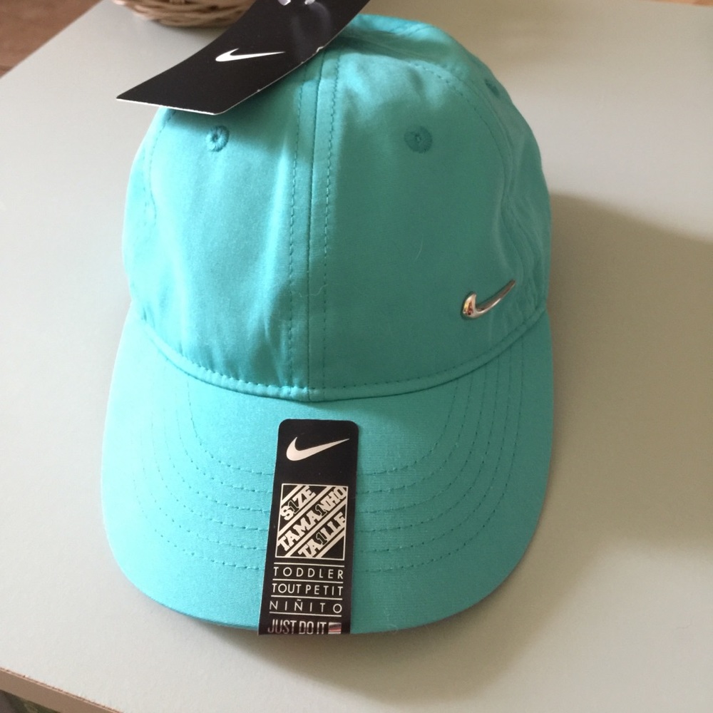 Nike KIDS hat!