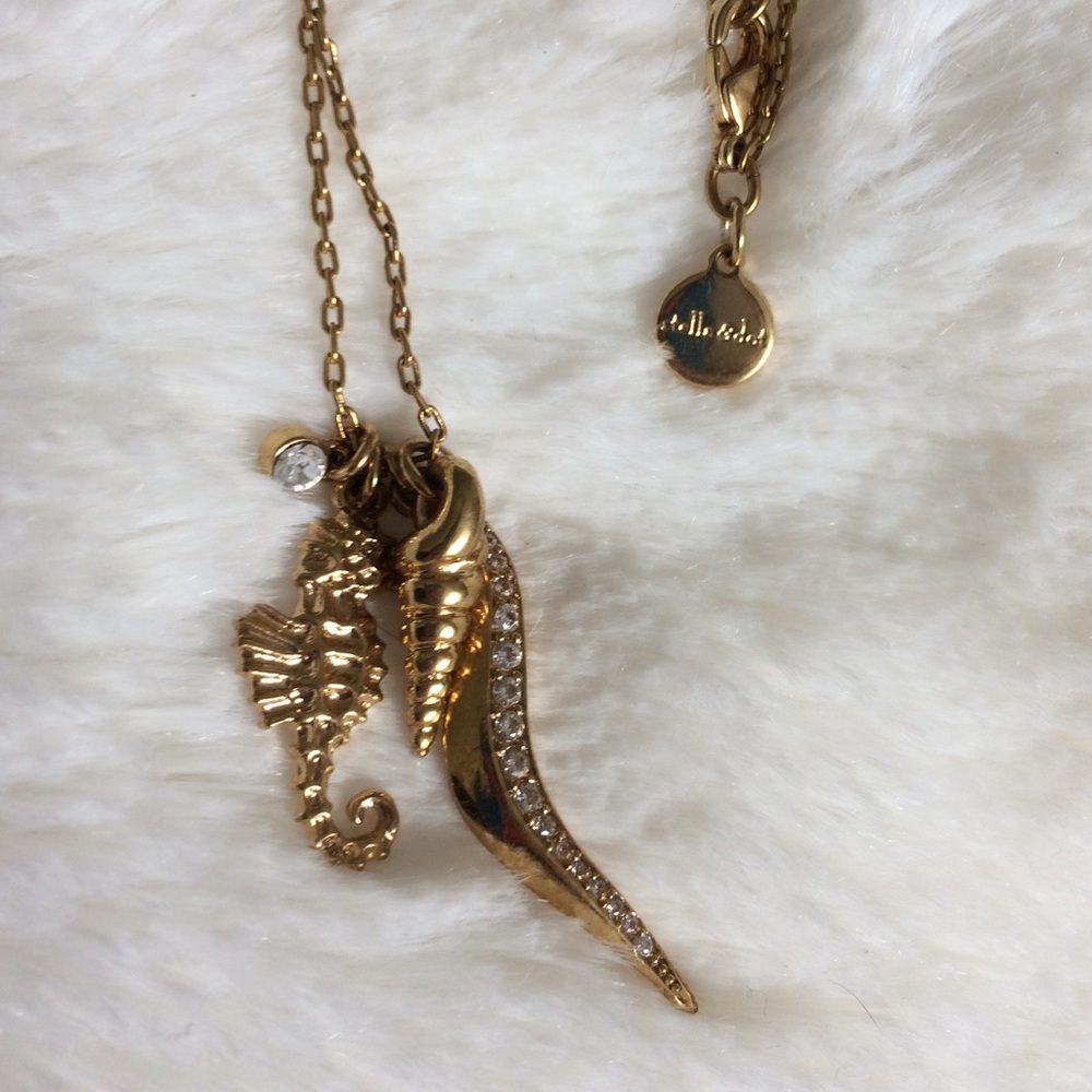 DISCONTINUED Stella/dot seashell charm necklace