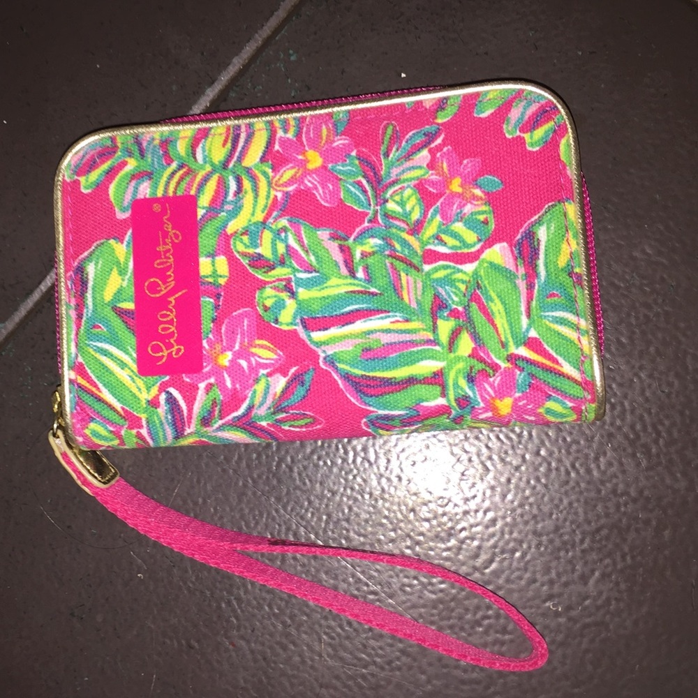 Lilly Pulitzer wristlet. Never used. ID Holder