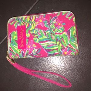 Lilly Pulitzer wristlet. Never used. ID Holder
