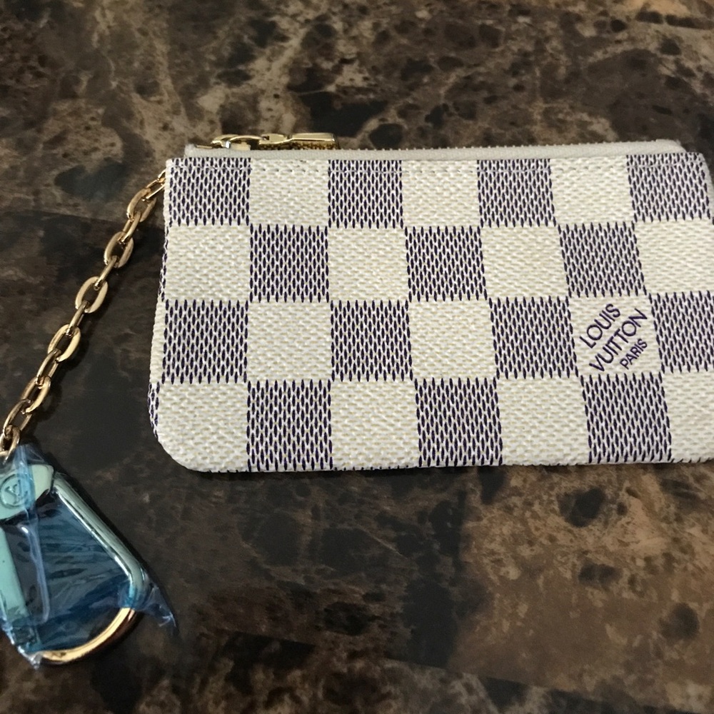 Lv change purse