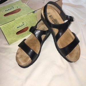 Naot black strappy sandals