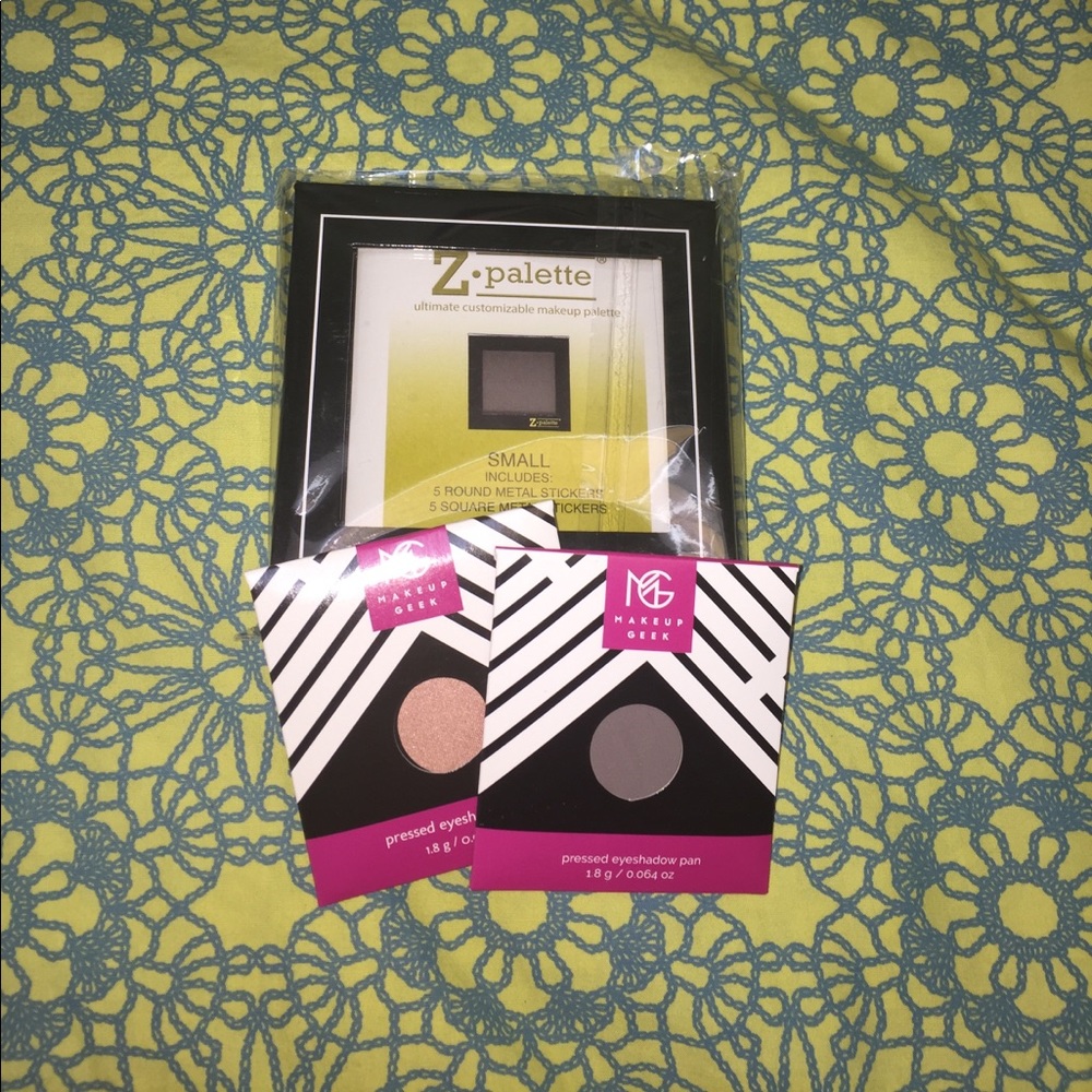 Make your own eye palette kit