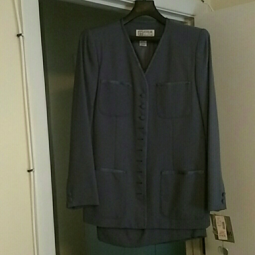 Ladies 2 piece lavender suit
