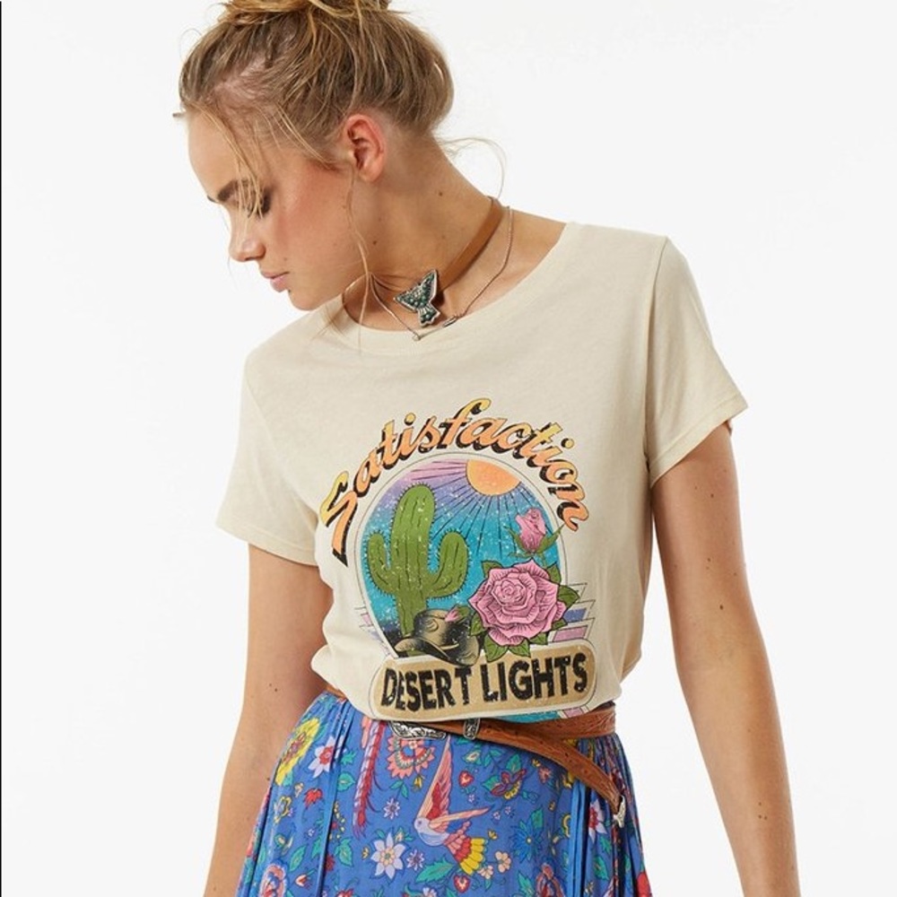 ❌Sold❌Spell & The Gypsy Desert Lights Tee - Picture 5 of 8