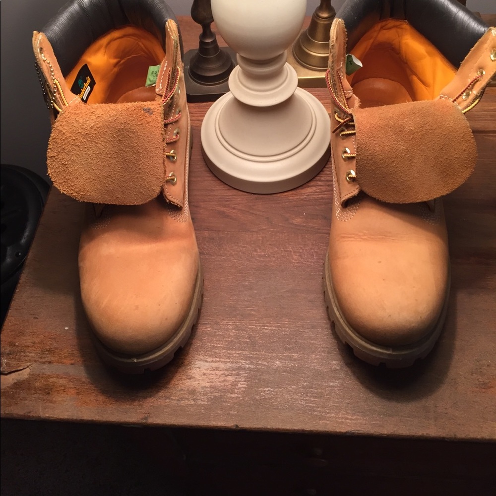 Timberlands "wheat" construction boots 9.5