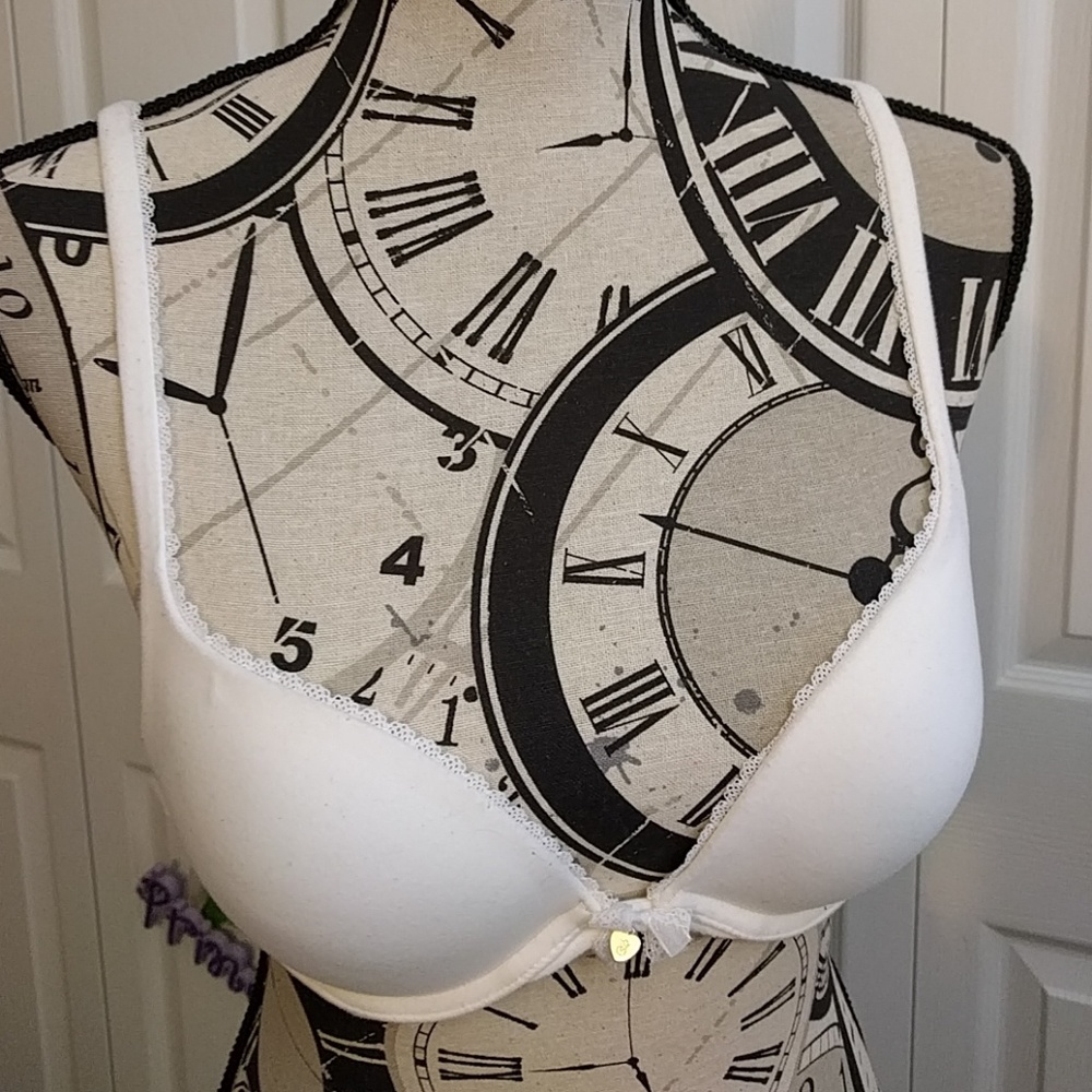 White Body by Victoria Push Up