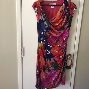Colorful dress is slimming!