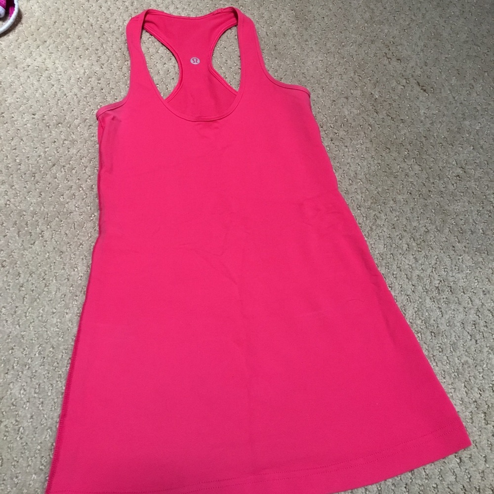 Lululemon run times singlet.