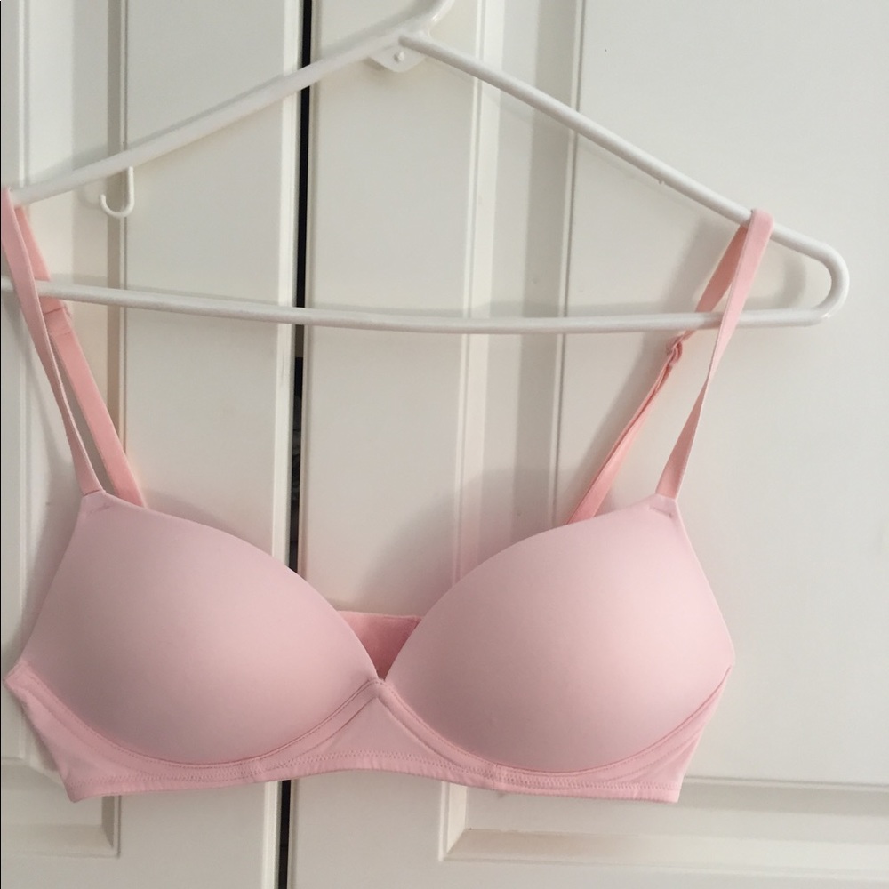 Barely worn Victoria's Secret pink bra!