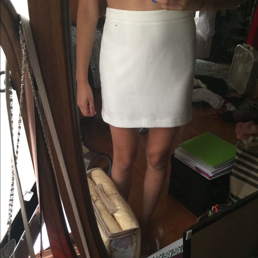 Forever 21 Contemporary white skirt
