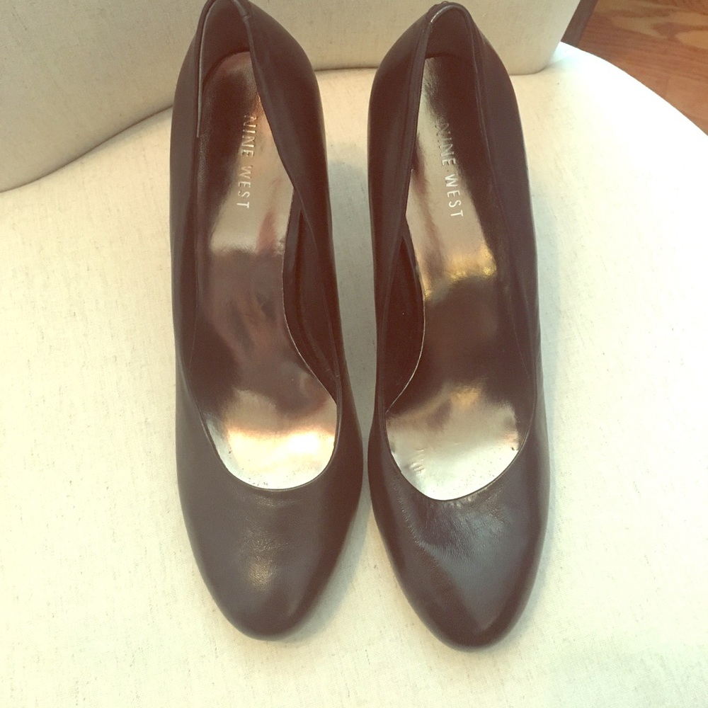 Nine West Perfect Black Pumps