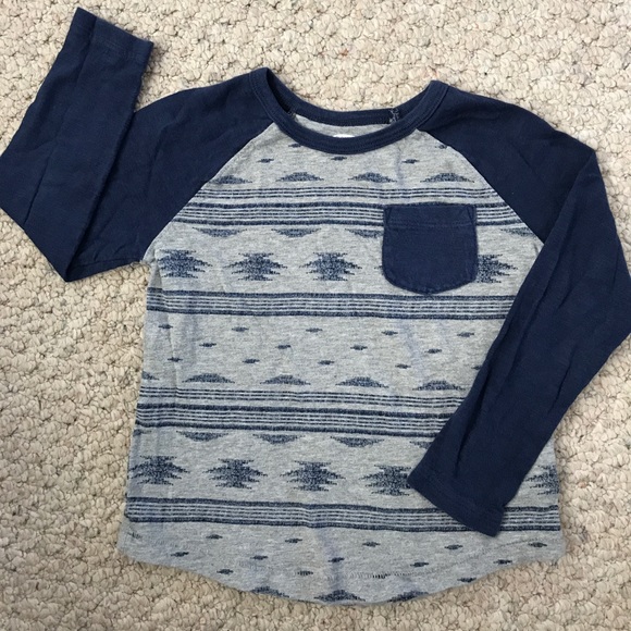 ⚡️Old Navy Raglan Tee⚡️ - Picture 1 of 4