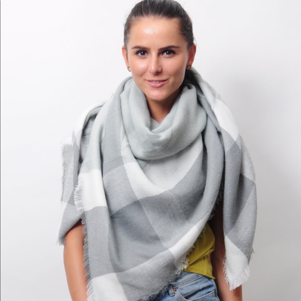 ⭐️SALE⭐️ Grey and White Large Plaid Blanket Scarf
