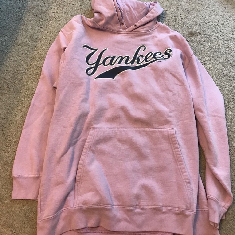 Yankees sweatshirt