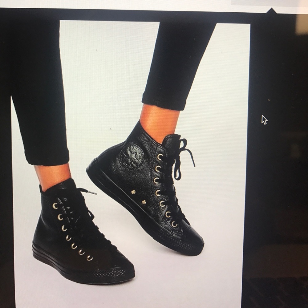 Black converse🖤🖤 OFFER