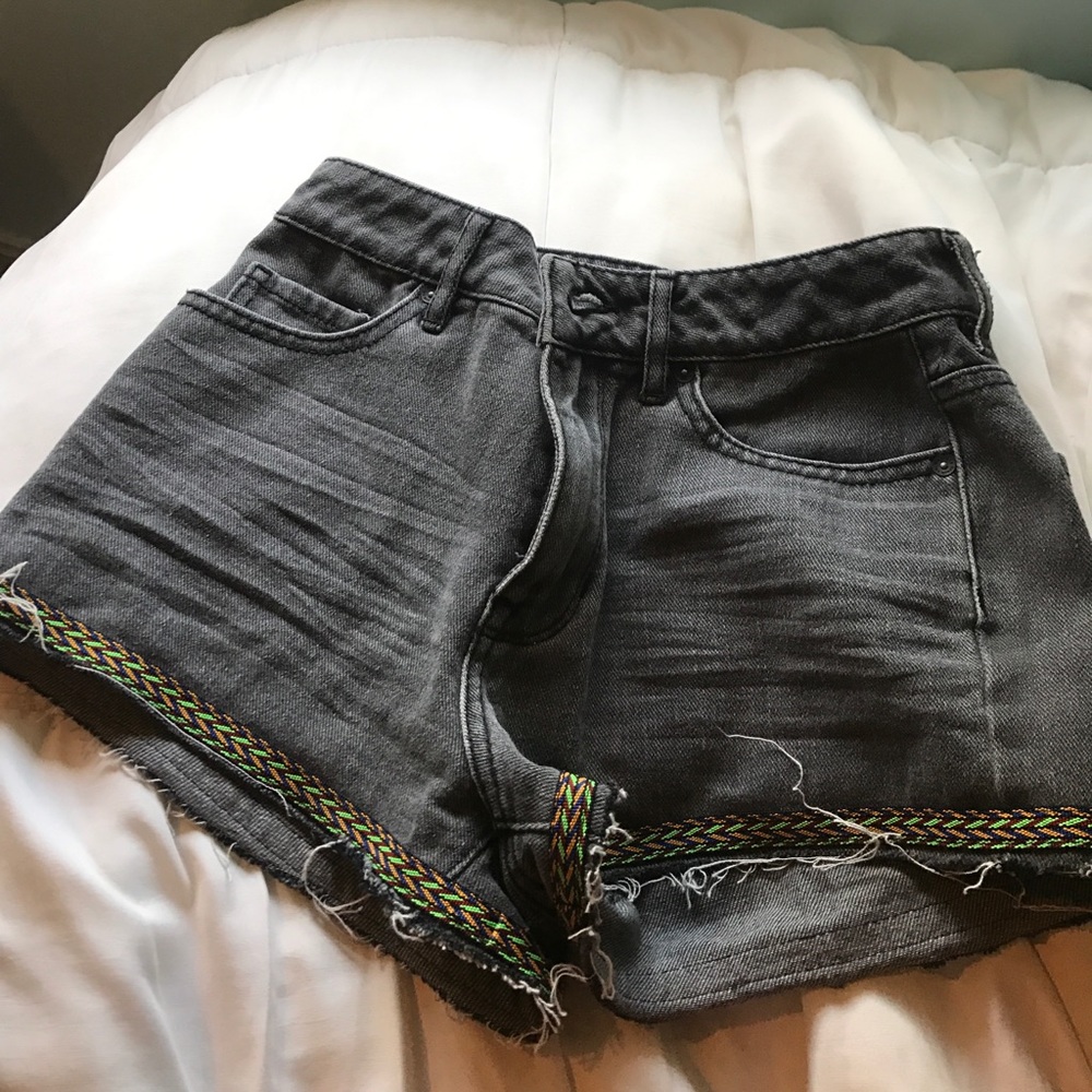 BULLHEAD BLACK WASHED HIGH WAIST SHORT
