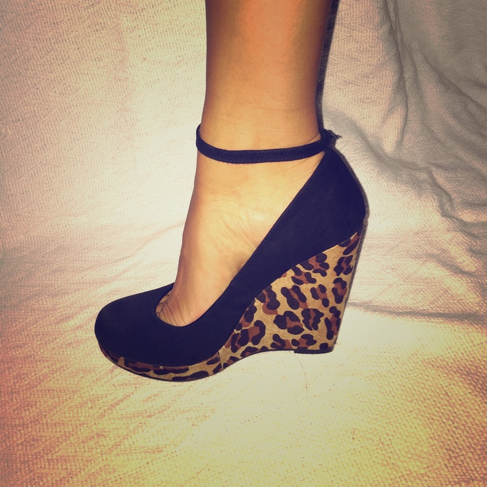 Cheetah wedges