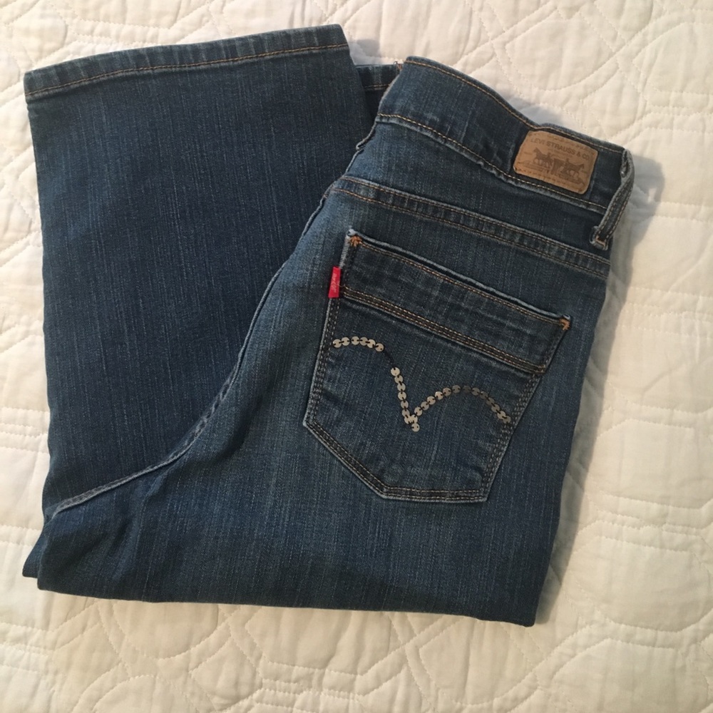 Levi's stretch capris 10