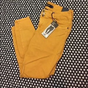 NWT Torrid Jeggings