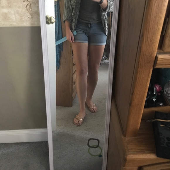 Cardigan - Picture 2 of 3