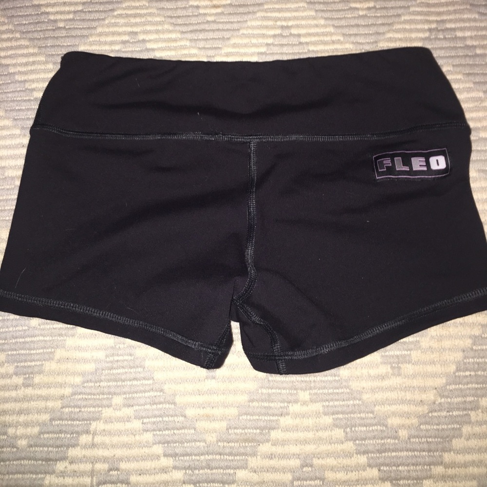 Fleo Shorts