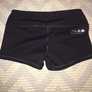 Fleo Shorts