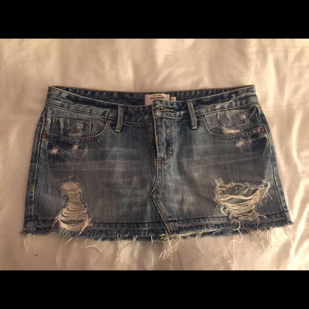 SOLD. Abercrombie & Fitch Skirt
