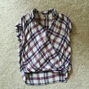 Hollister plaid short sleeve shirt!!