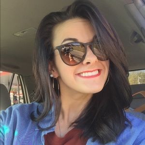 Meet your Posher, Sydney