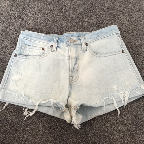 Light wash shorts - Picture 1 of 3